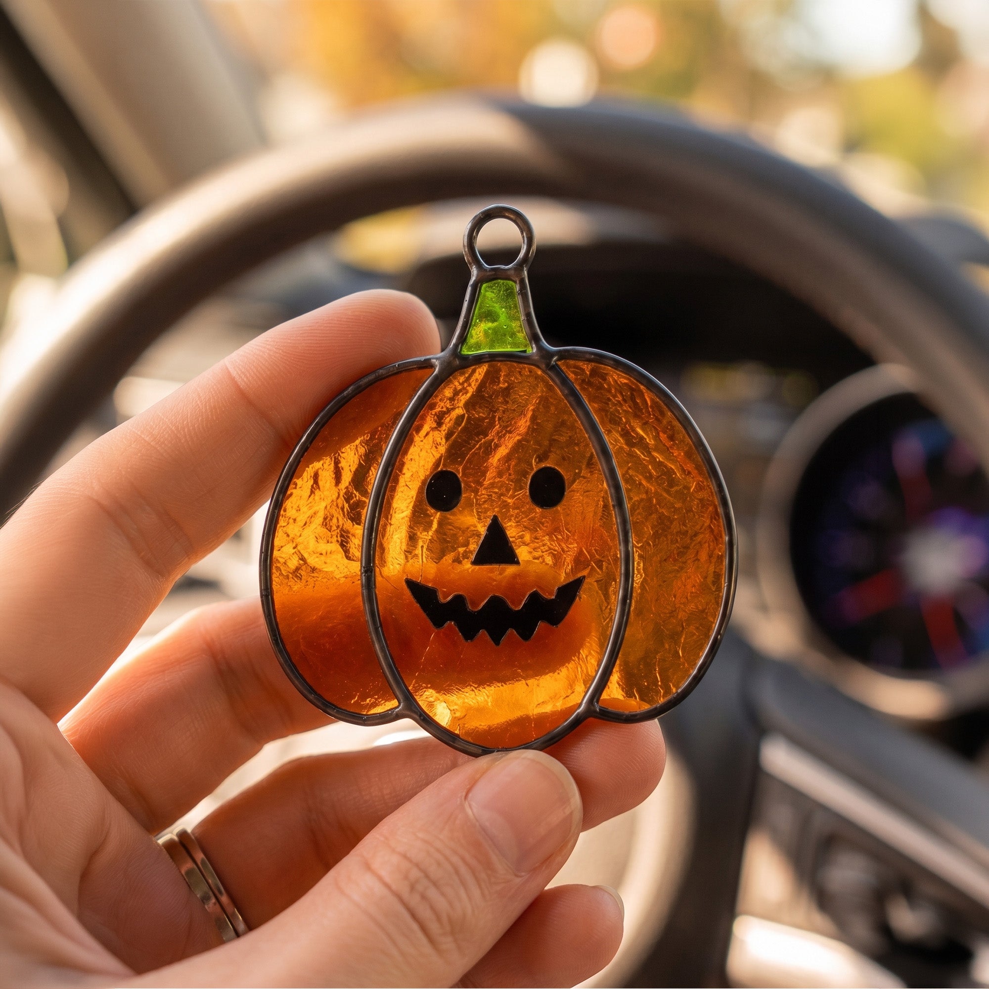 Festive Stained Glass Jack-o'-Lantern Pumpkin Suncatcher – Spooky & Cute Autumn Decor